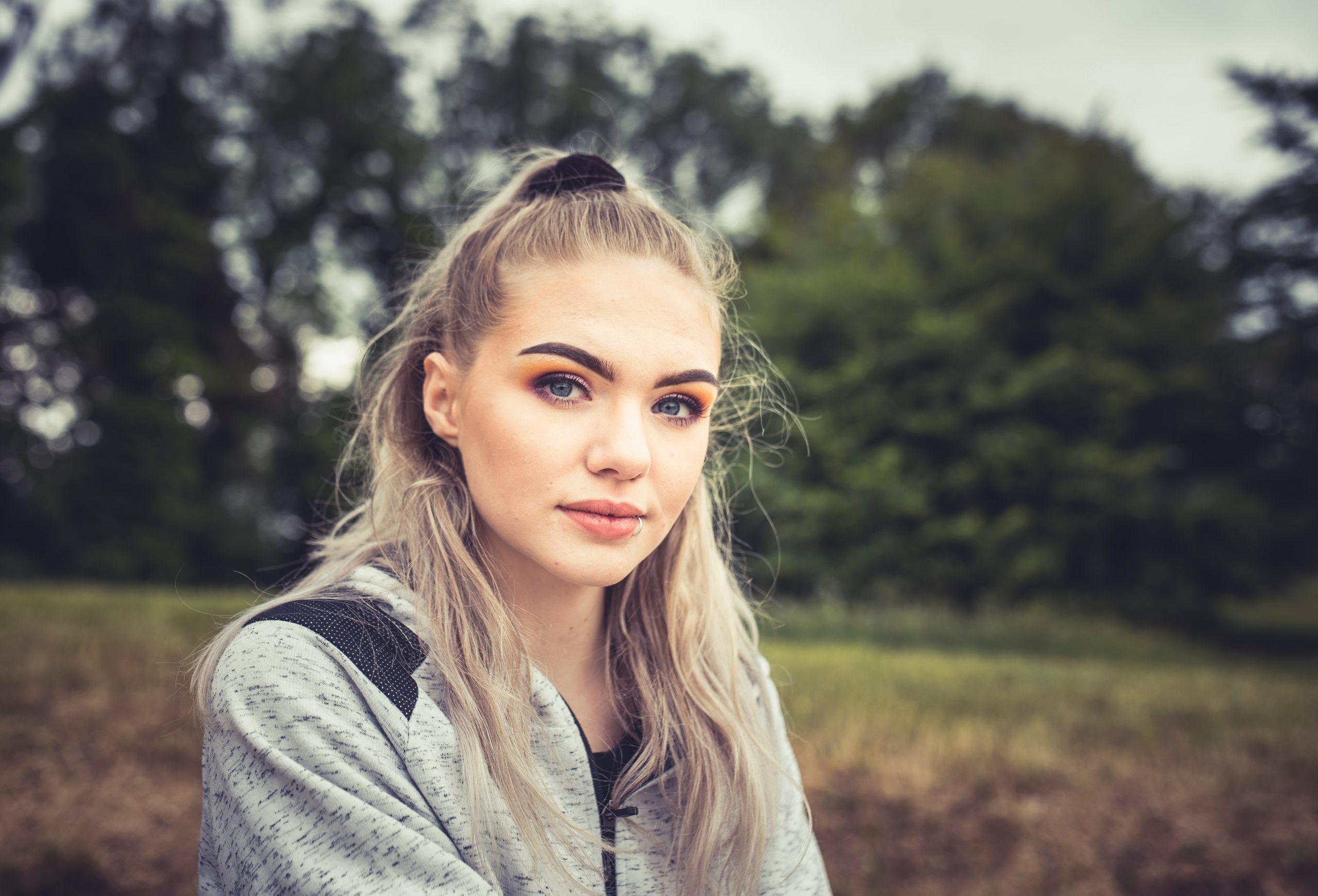 Model Kayleigh Llewellyn outside shoot