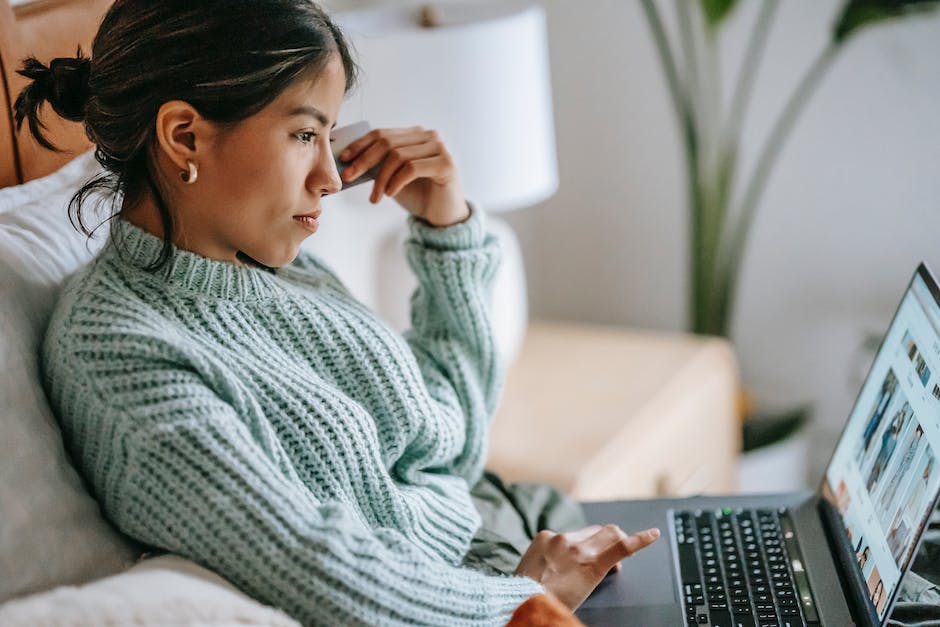 how does influencer make money