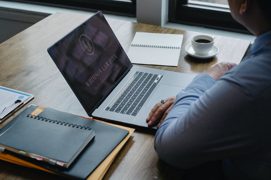 how does influencer marketing work