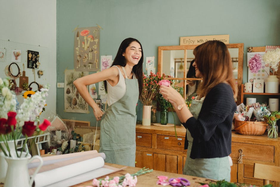 how to get a job in influencer marketing