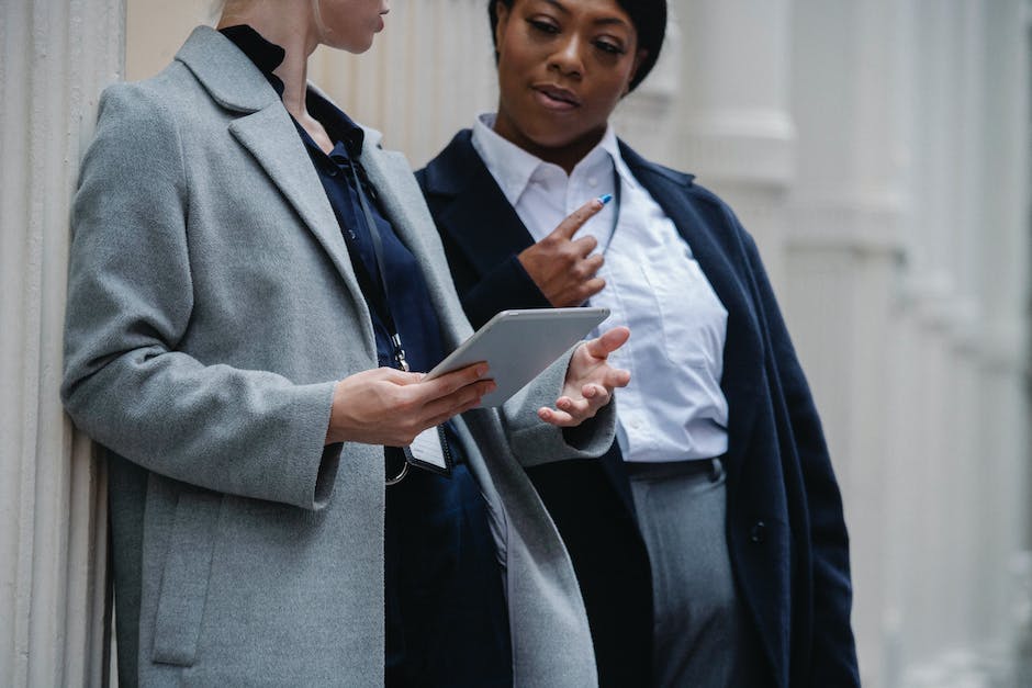 how to create a social media management plan