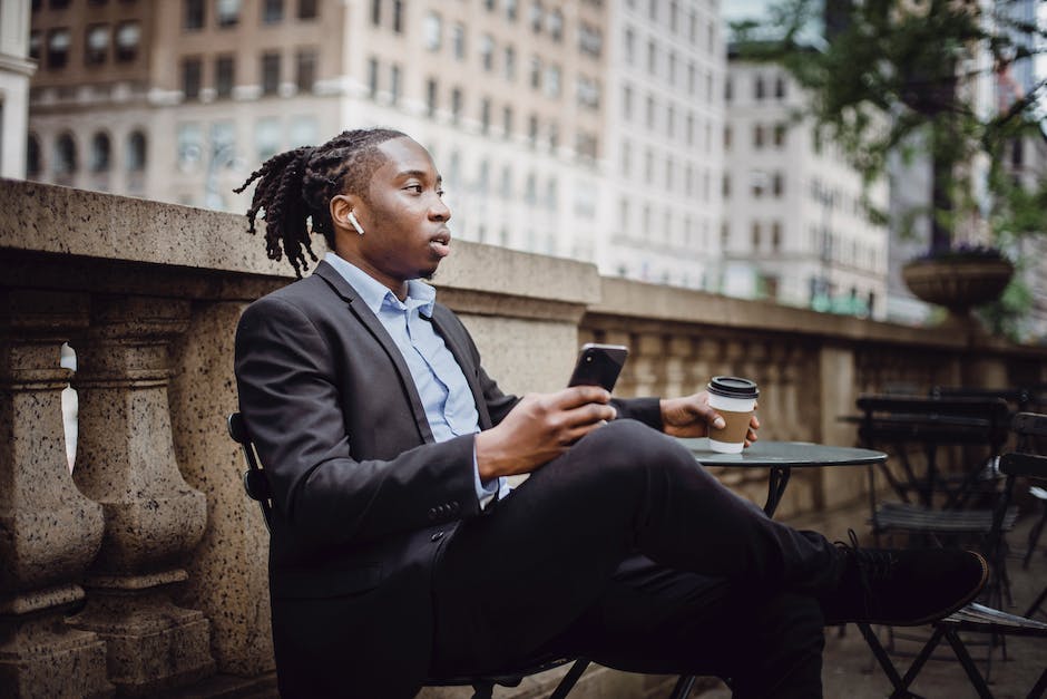 how to make social media management work