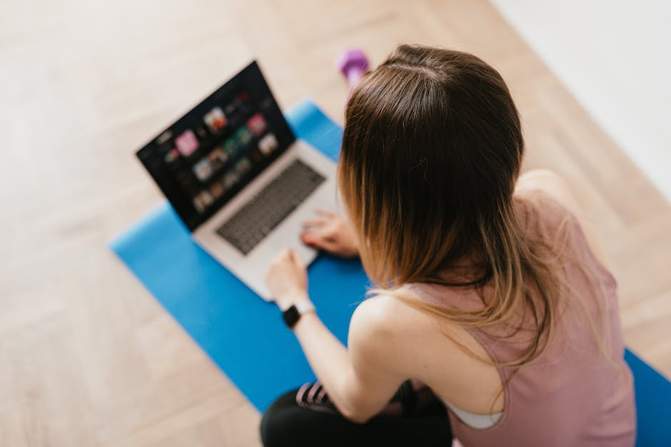 how to put social media management on resume