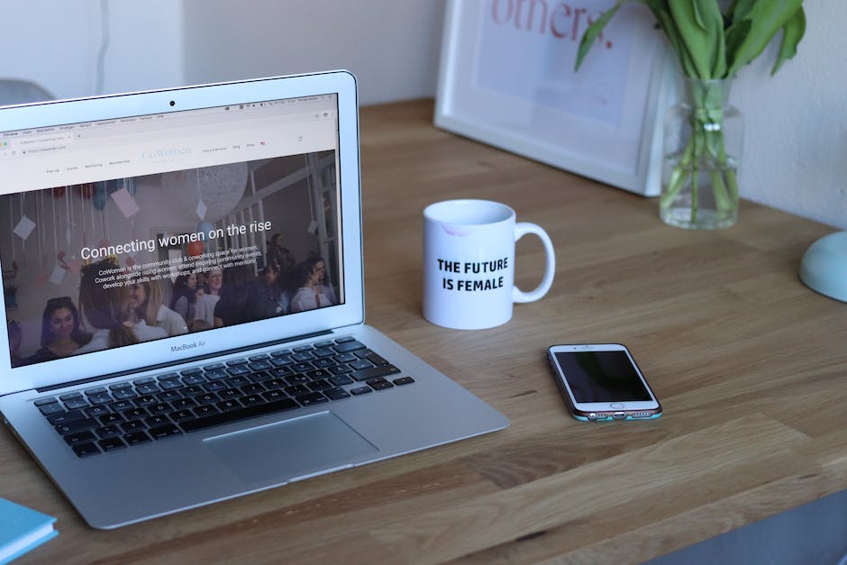 managing social media in the workplace