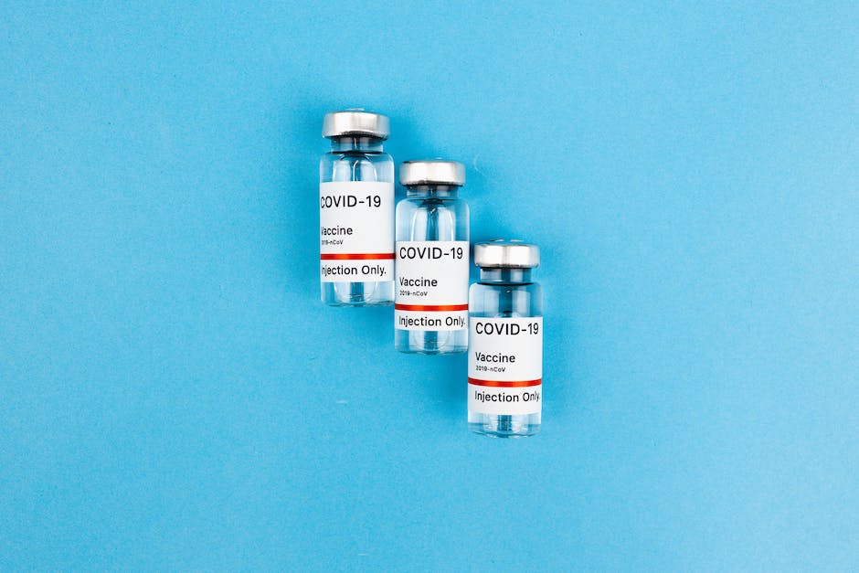how moderna and pfizer vaccines differ