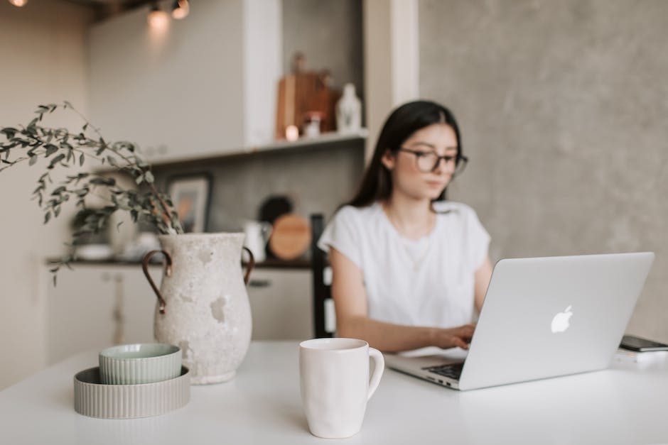 what is the main focus of modern marketing